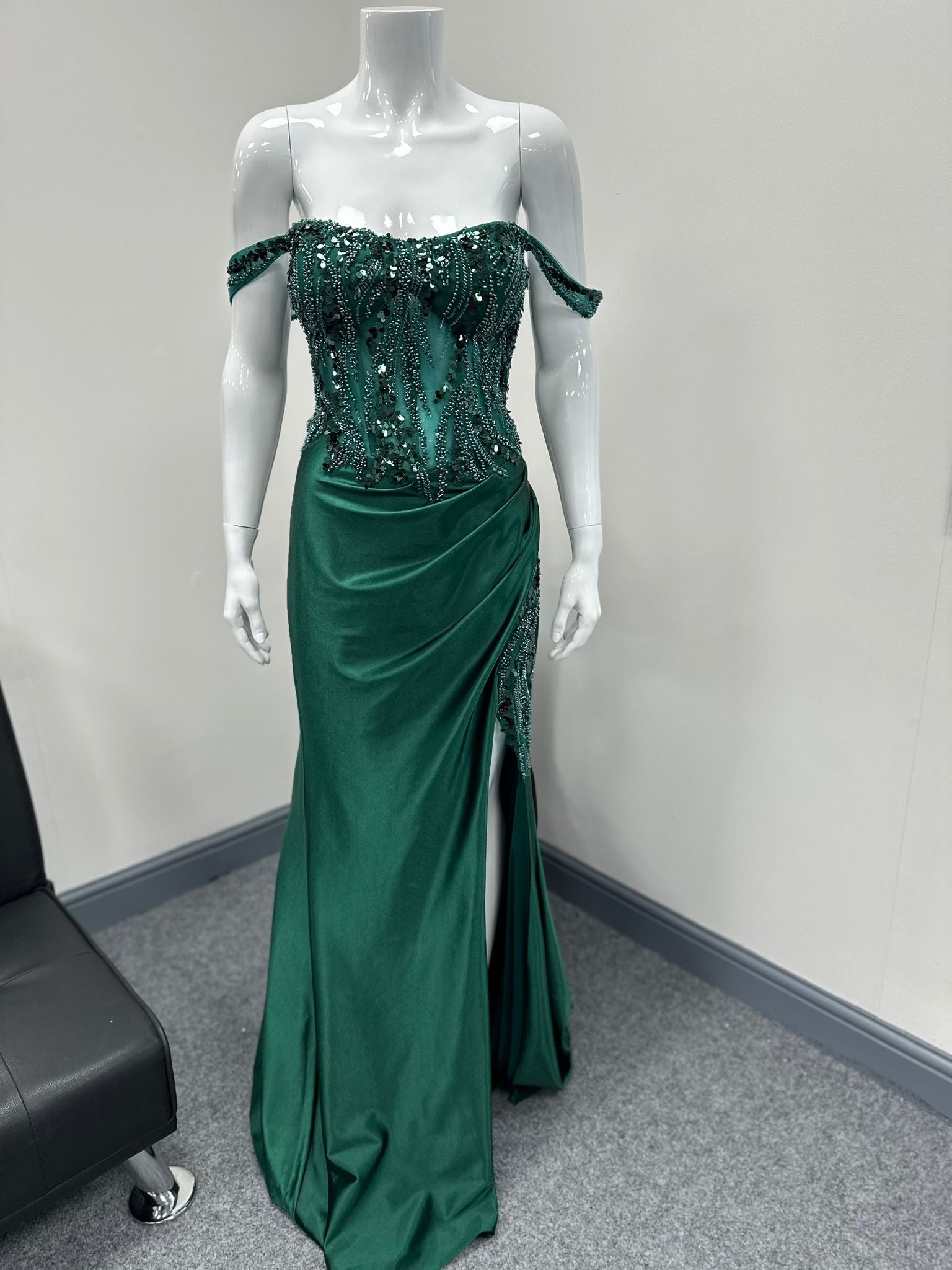 Dark Green Sequinned Ballgown, Cruise, Special Occasion,  Prom Dress RRP £645 we sell at £199